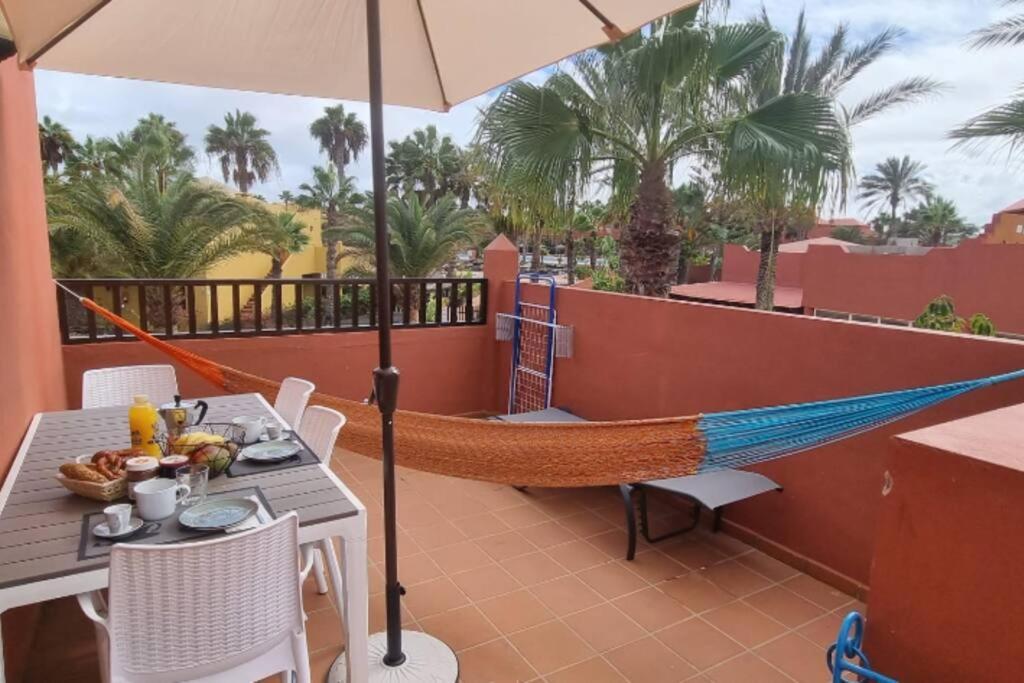 Appartamento Bouganville Con Terrazza E Piscina Κοραλέχο Εξωτερικό φωτογραφία