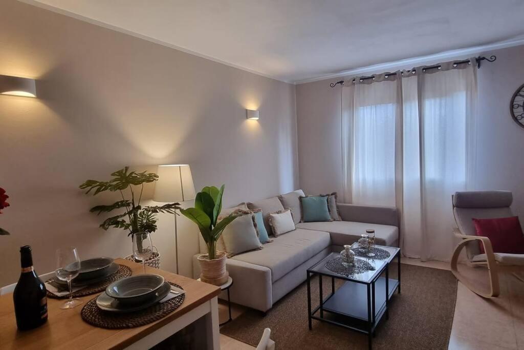 Appartamento Bouganville Con Terrazza E Piscina Κοραλέχο Εξωτερικό φωτογραφία